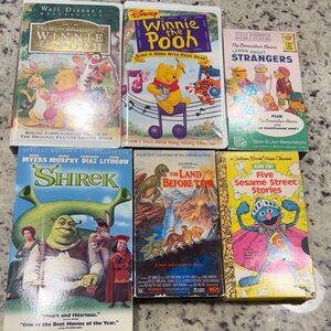 Disney Winnie the Pooh and Friends VHS Collection - Multicolor. Hannah